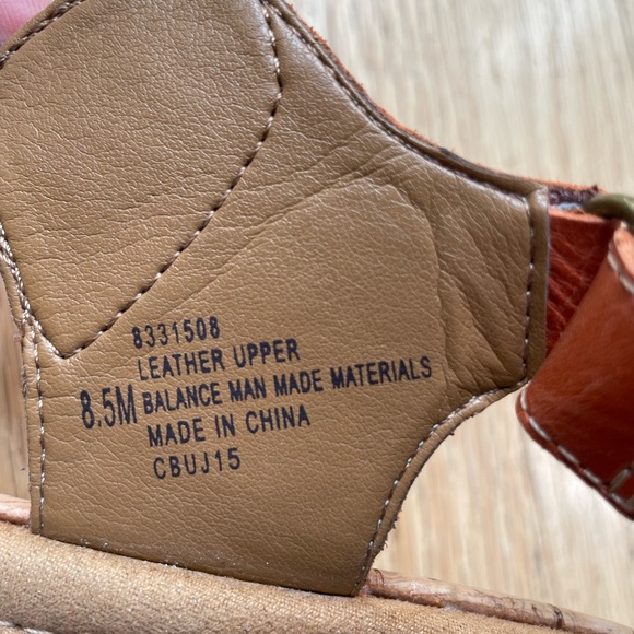 Comfortiva Leather Cork Wedge Sandals Size 8.5 in Excellent Condition - Picture 10 of 13